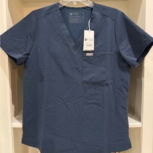 NWT Figs Catarina One-Pocket Scrub Top in Dark Harbor sz Medium